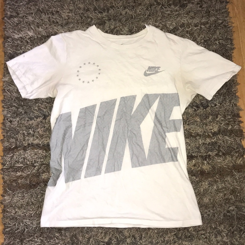 Nike t shirt